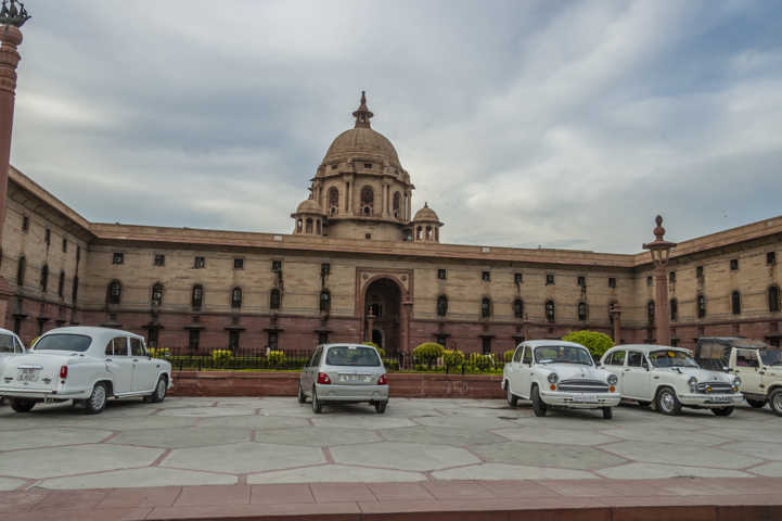 34 - India - Nueva Delhi - edificios ministeriales